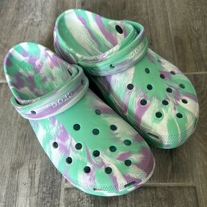 Like new women’s crocs